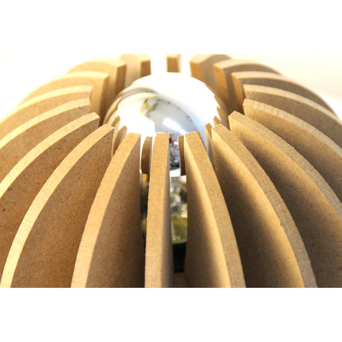 Lampe à poser design en bois – Ø 20 cm – Image 3