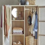 Armoire en pin naturel Marikka
