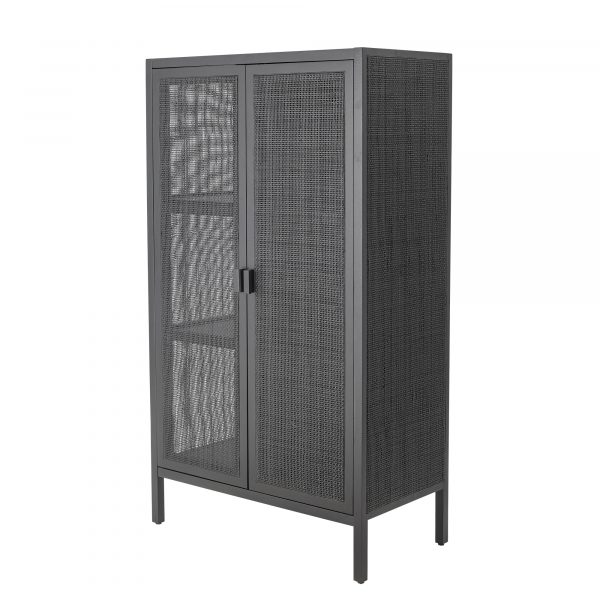 armoire_marikka_en_bois_et_rotin_noir (5) Armoire en bois et rotin noir Marikka, meuble de rangement intérieur en bois foncé et rotin tressé, style déco contemporain.