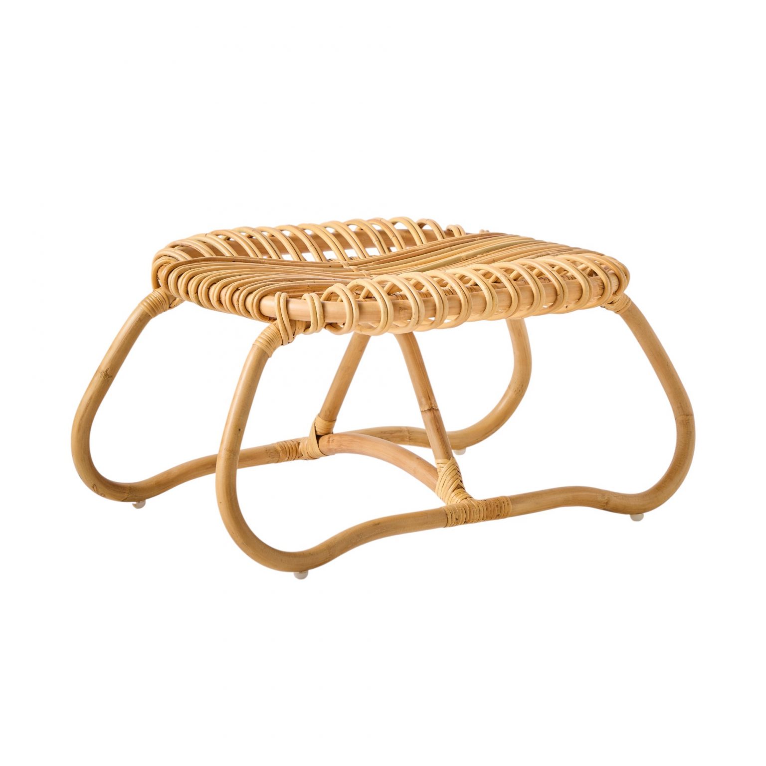 Pouf en rotin naturel BOUCLE, design vintage revisité, structure artisanale en rotin, intérieur chaleureux