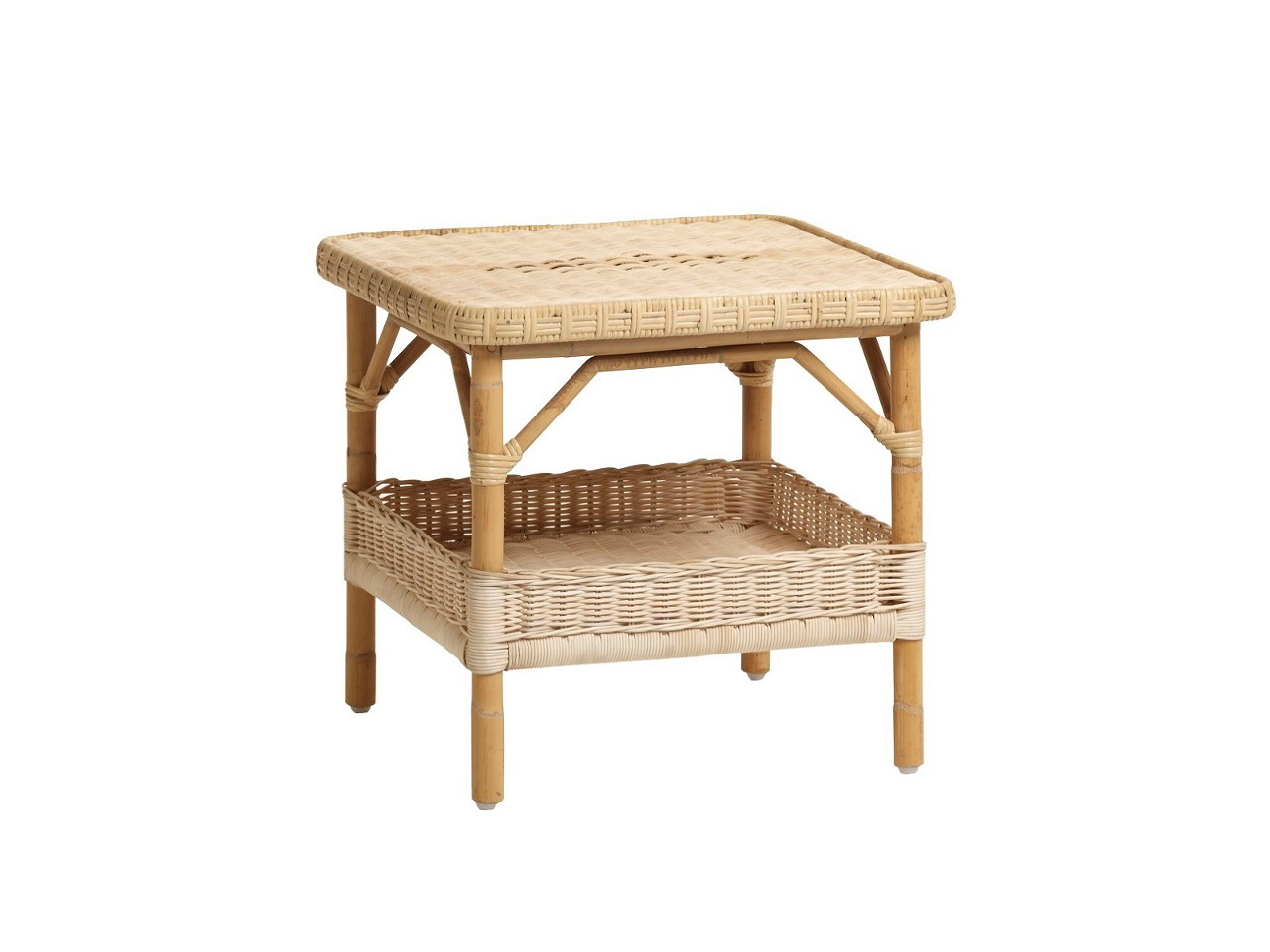 Table basse en rotin carrée Nantucket avec double plateau, motif diamant et structure en canne de rotin naturel.