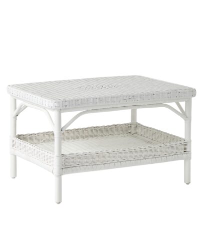Table basse rectangulaire en rotin blanc Primavera avec plateau motif diamant et rangement porte-revues.
