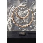 Collier Double Coquillage Sur Support