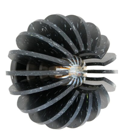 Applique Boule Wrecking noir terrazzo en plastique recyclé design mural contemporain avec motif graphique