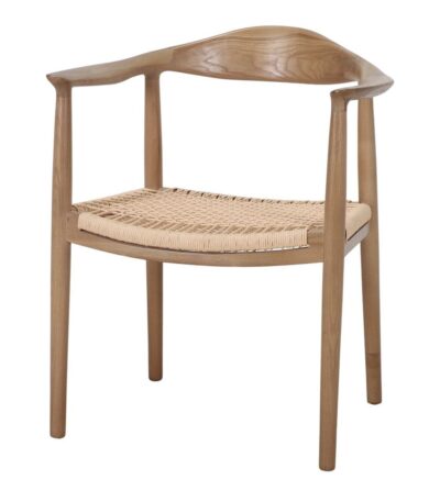 Chaise en bois Dessa avec accoudoirs et assise en corde naturelle tressée, style scandinave et japandi, chaise bois naturel intérieur