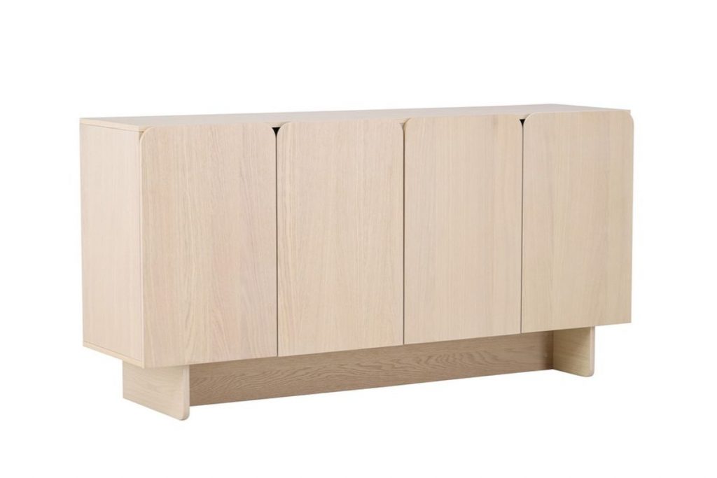 Buffet Tyra blanchi en bois clair avec portes, meuble de rangement design épuré pour salon ou salle à manger