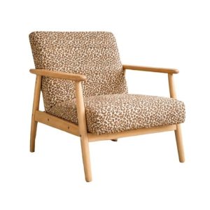Fauteuil Motif Léopard Ruben en bois naturel avec tissu pour salon ou coin lecture intérieur