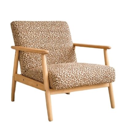 Fauteuil Motif Léopard Ruben en bois naturel avec tissu pour salon ou coin lecture intérieur