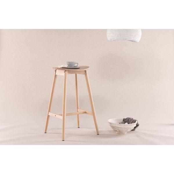 Tabouret de bar en bois Varo