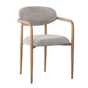 Chaise grise Sake – Lot de 2 (1) Chaise grise sake au style Japandi avec accoudoirs et structure aspect bois pour salle a manger.