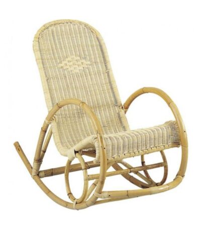 Rocking-chair Berthe en rotin naturel avec tressage en moelle de rotin, dossier haut et structure à bascule