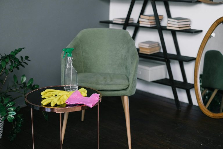 Comment entretenir votre mobilier et vos objets déco selon leur matière ?