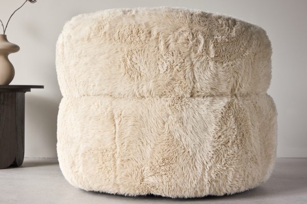 Fauteuil Gerry en fourrure blanc cassé