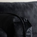 Fauteuil de salon Bosco noir pieds laiton