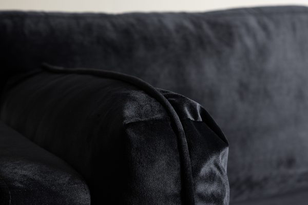 Fauteuil de salon Bosco noir pieds laiton