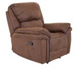 Fauteuil inclinable marron Salvino en microfibre avec repose-jambes intégré dans un salon contemporain