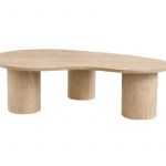 Table basse naturelle Mélina 130x78 (1) Table basse Mélina 130x78 avec plateau organique et pieds cylindriques pour salon.