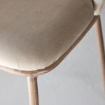 chaise de salle a manger edona beige (6) Chaise de salle à manger beige Edona – lot de 2