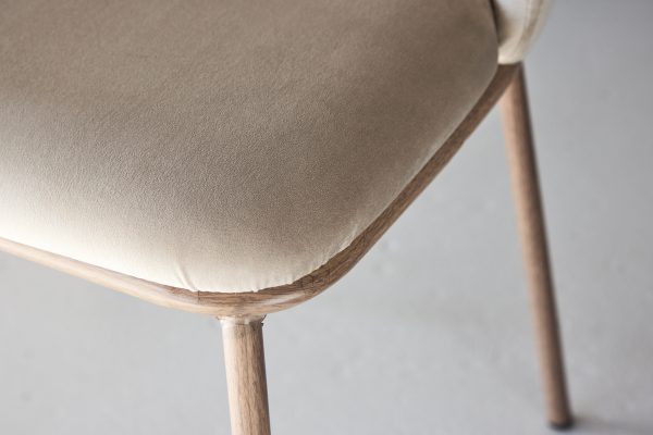 chaise de salle a manger edona beige (6) Chaise de salle à manger beige Edona – lot de 2