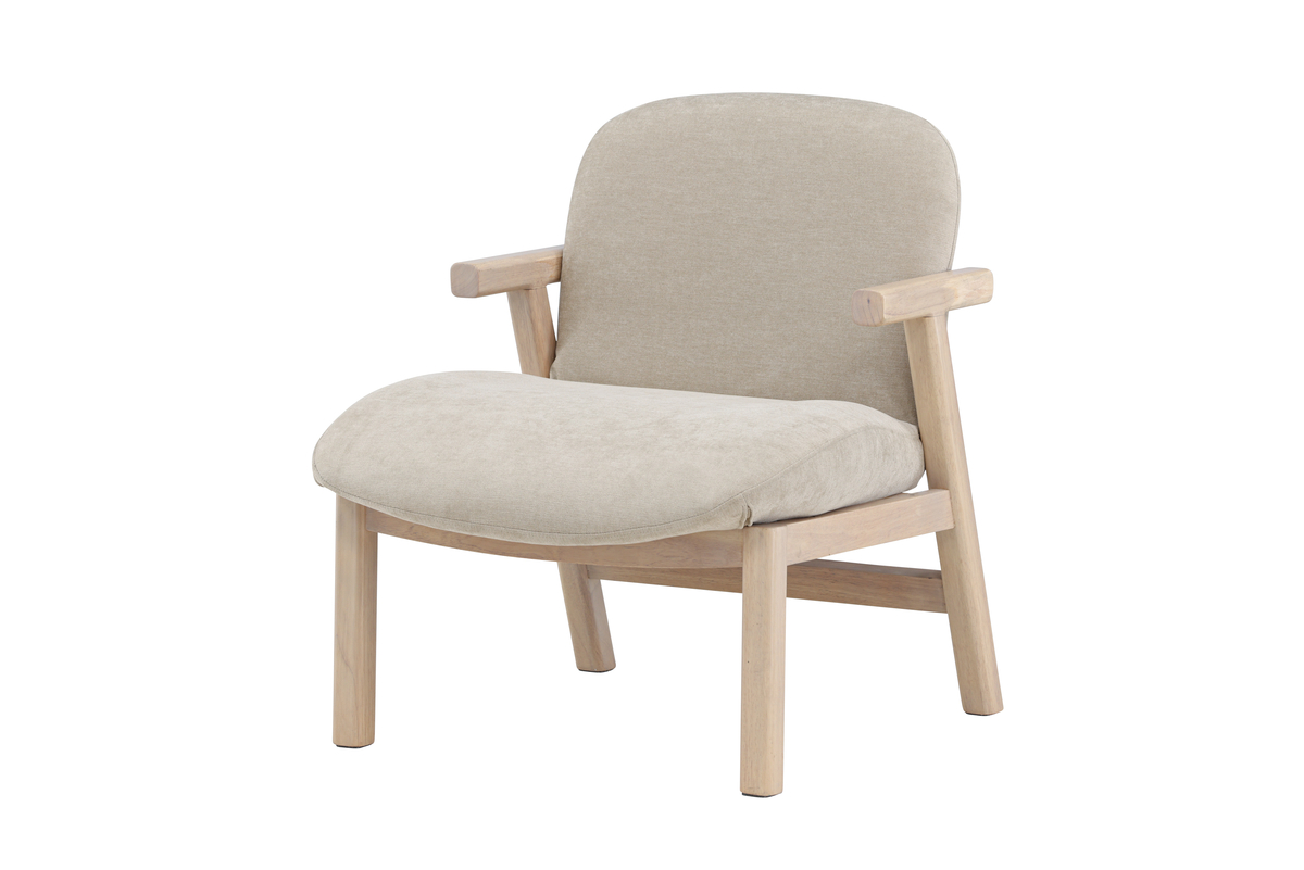 Fauteuil Beige Richel avec structure en bois d’hévéa, assise beige et accoudoirs en bois