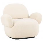 fauteuil design beige segur esprit rotin home (1) Fauteuil design beige Segur en tissu chenille avec dossier haut et accoudoirs dans un salon contemporain