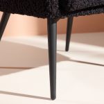 Fauteuil en tissu peluche noir Floris