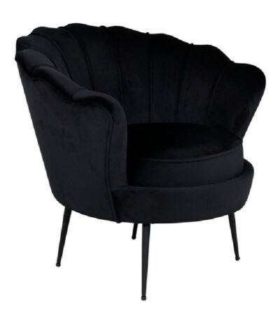 Fauteuil en velours noir Cappel avec dossier coquille et pieds acier noir dans un intérieur contemporain
